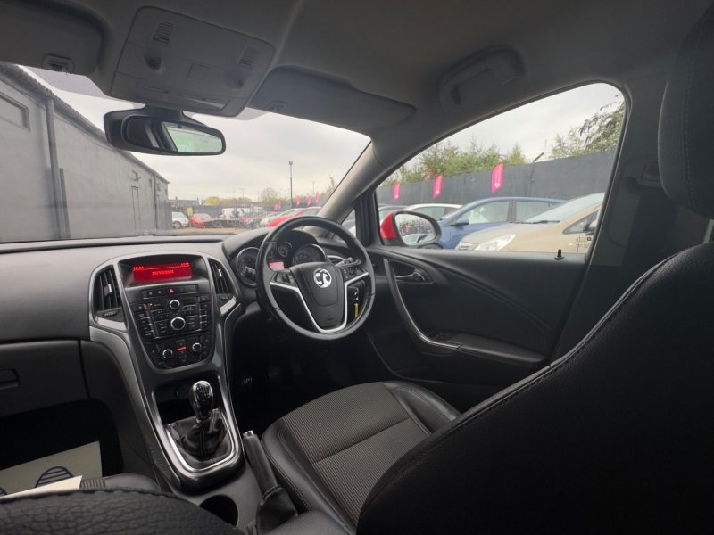 VAUXHALL ASTRA