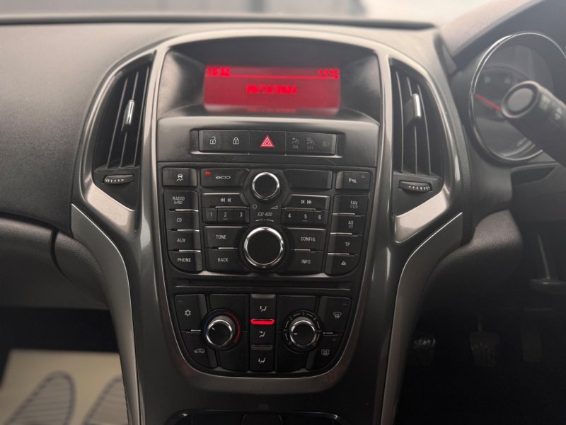 VAUXHALL ASTRA
