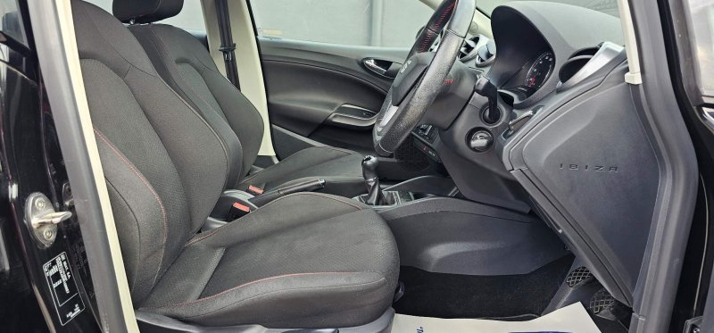 SEAT IBIZA