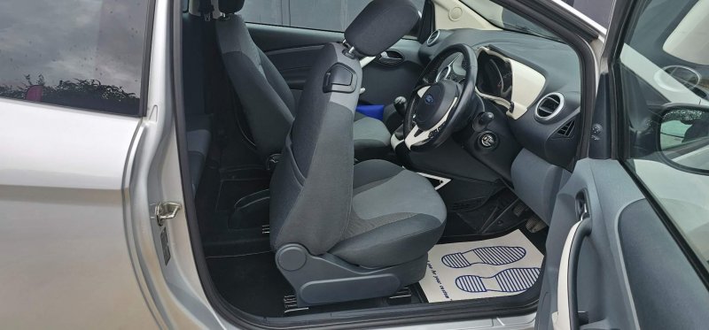 FORD KA
