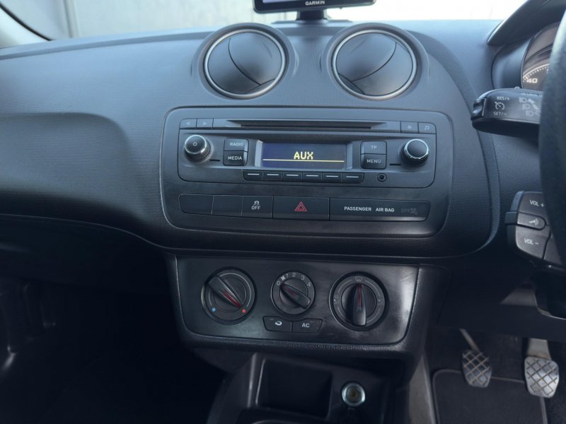 SEAT IBIZA