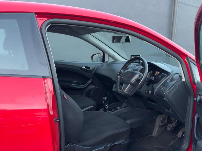 SEAT IBIZA