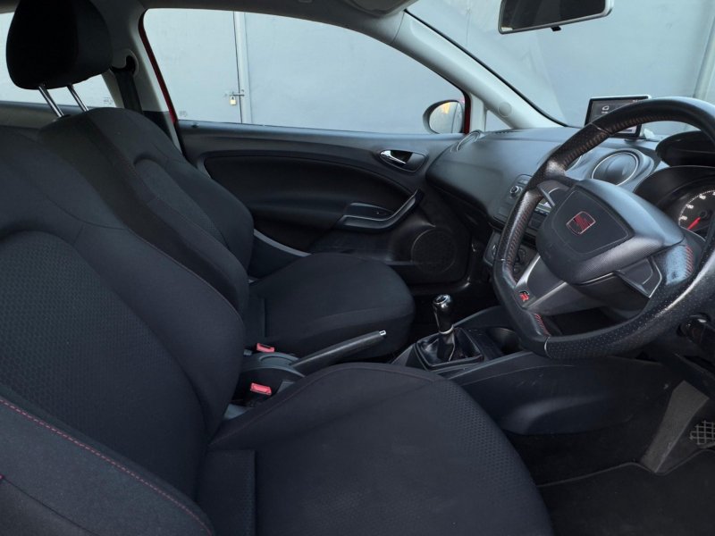 SEAT IBIZA