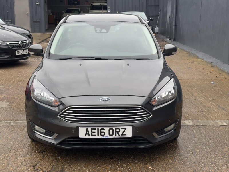 FORD FOCUS