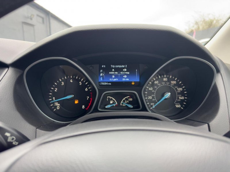 FORD FOCUS