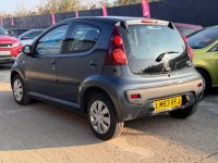 PEUGEOT 107