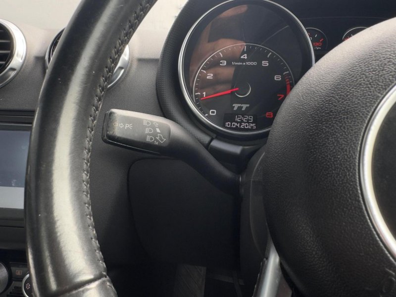 AUDI TT