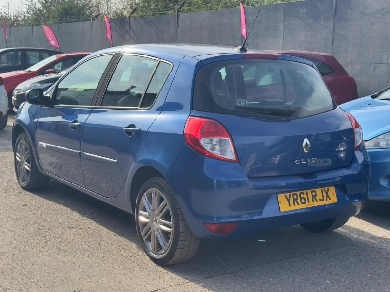 RENAULT CLIO