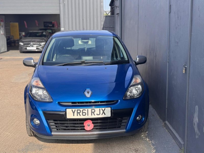 RENAULT CLIO
