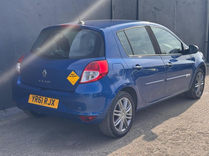 RENAULT CLIO