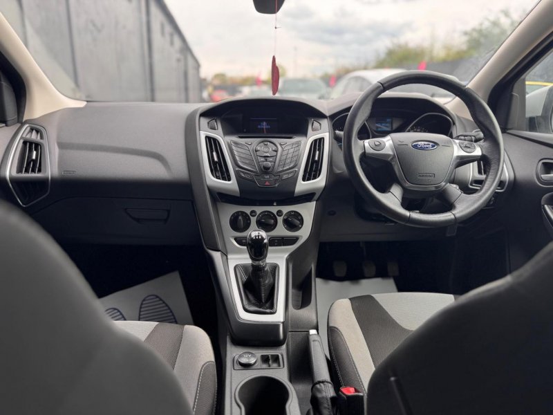 FORD FOCUS