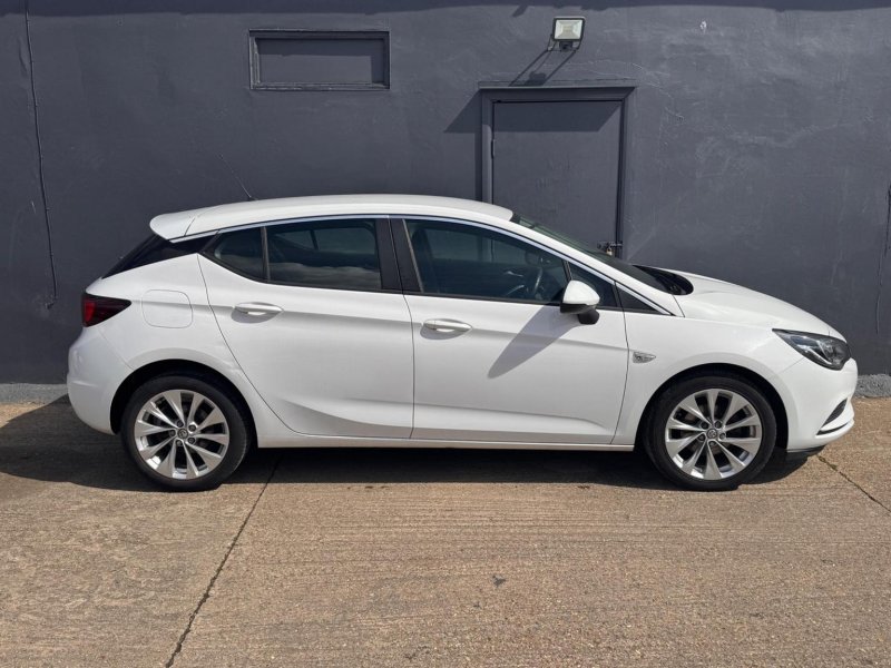 VAUXHALL ASTRA