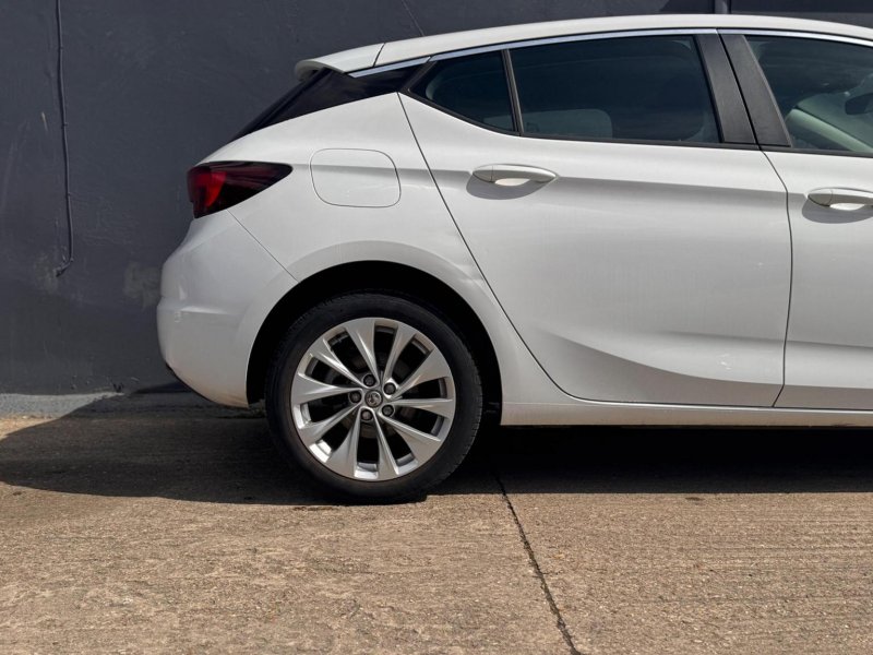 VAUXHALL ASTRA