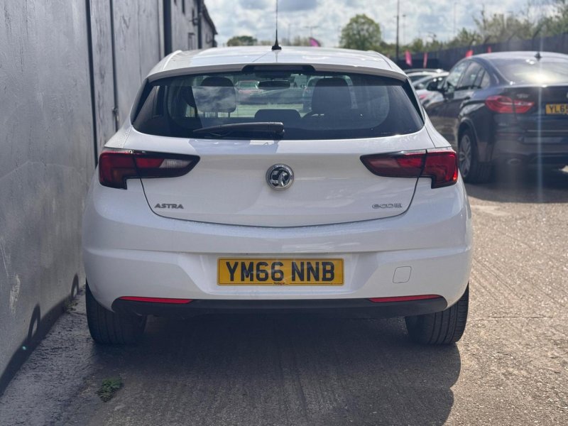 VAUXHALL ASTRA