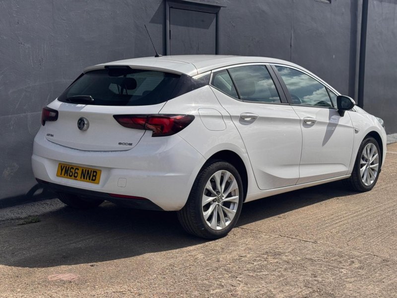 VAUXHALL ASTRA