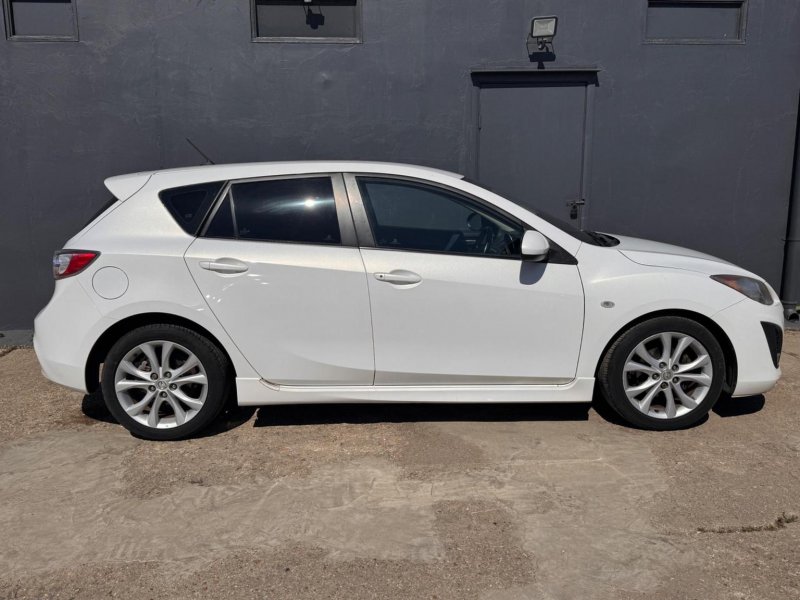 MAZDA MAZDA3