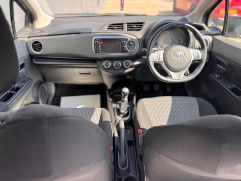 TOYOTA YARIS
