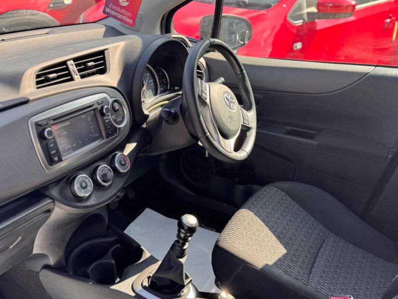TOYOTA YARIS