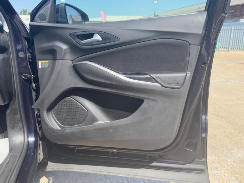 VAUXHALL GRANDLAND X