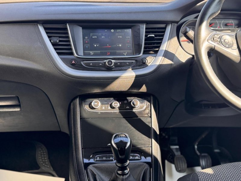 VAUXHALL GRANDLAND X
