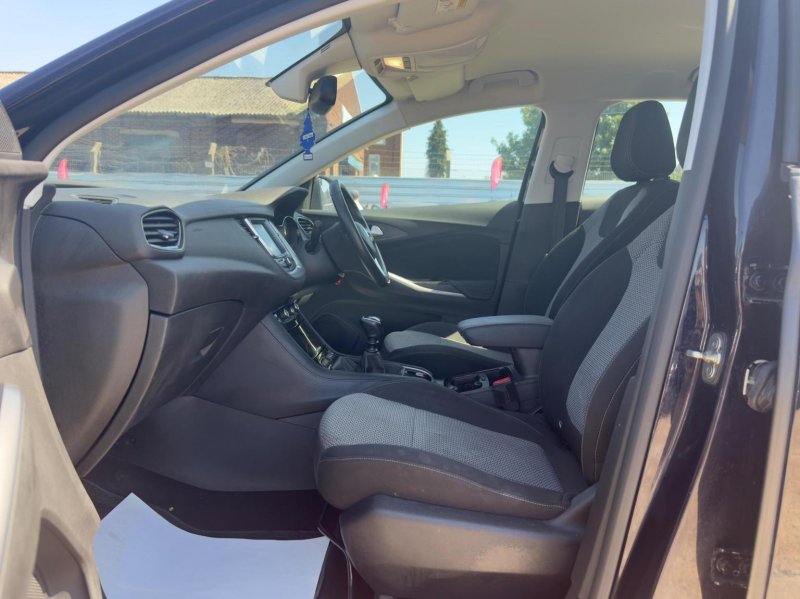 VAUXHALL GRANDLAND X