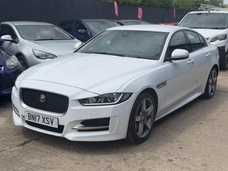 JAGUAR XE