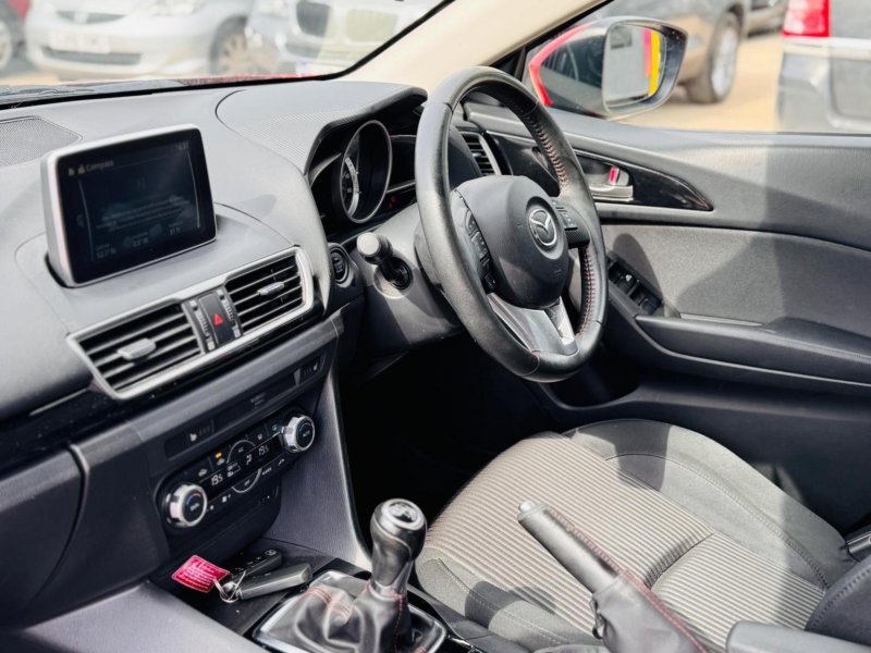 MAZDA MAZDA3