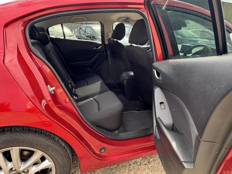 MAZDA MAZDA3