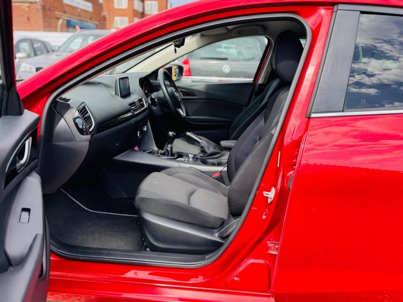 MAZDA MAZDA3