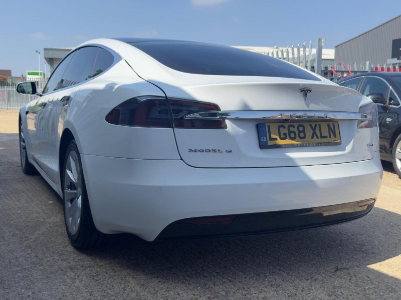 TESLA MODEL S